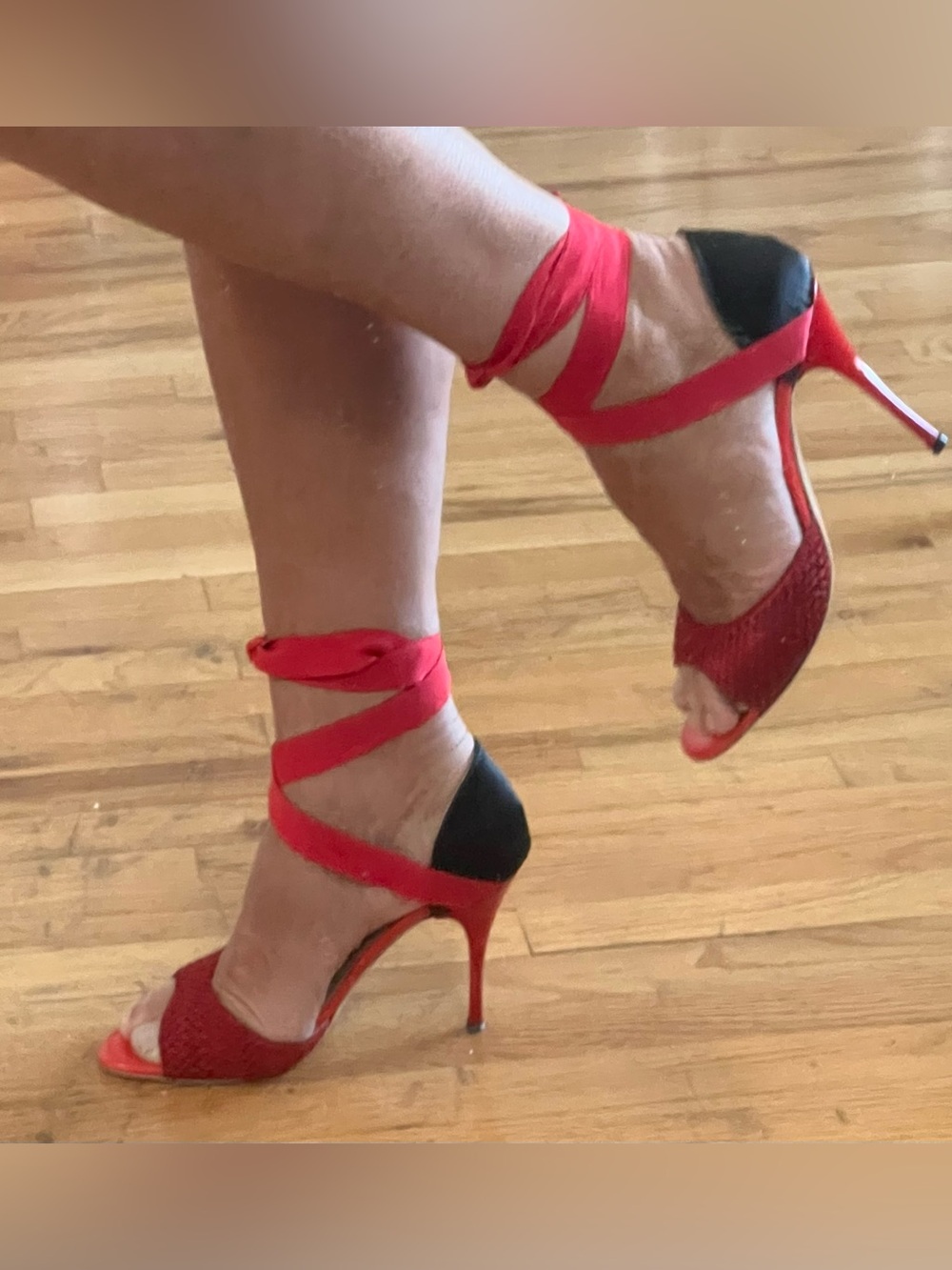 New Comme Il Faut Tango shoes Red Shiny heels and Black and Red Satin Heels